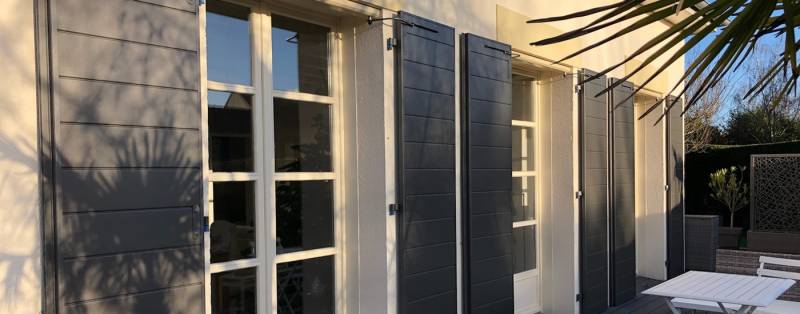 Installer des volets battants motorisés pour maison de ville à Bois-Guillaume proche de Rouen 76